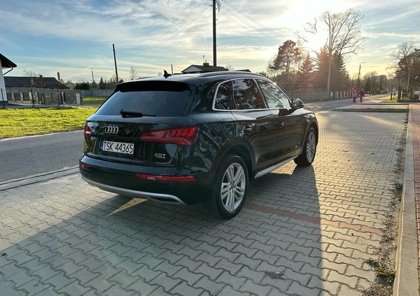 Audi Q5 cena 116000 przebieg: 117000, rok produkcji 2018 z Suchedniów małe 379